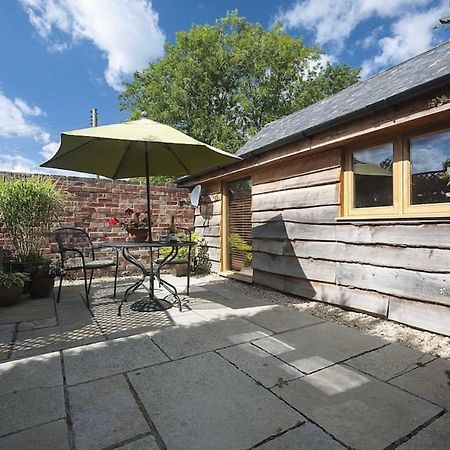 The Cider Barn - Spacious First Floor Apartment Set Within Barn Conversion Cheltenham Extérieur photo